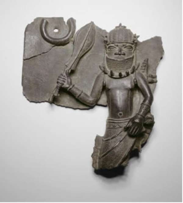 Plaque of a War Chief, Benin/Nigeria, Art Institute of Chicago ,Chicago, USA.